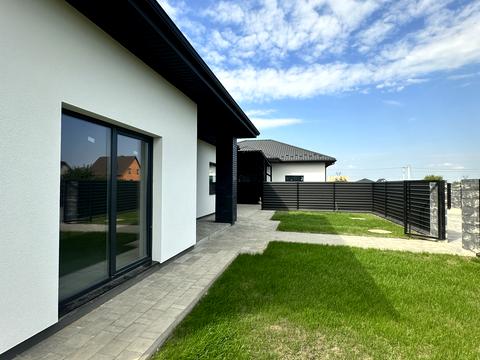 будинок за адресою Спортивна вул.