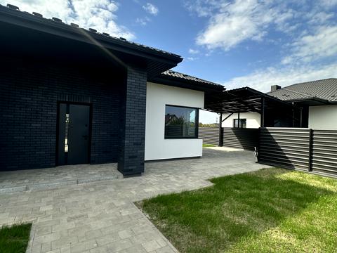 будинок за адресою Спортивна вул.