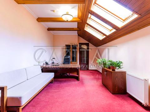 будинок за адресою Павла Загребельного вул. (Миколи Раєвського), 1