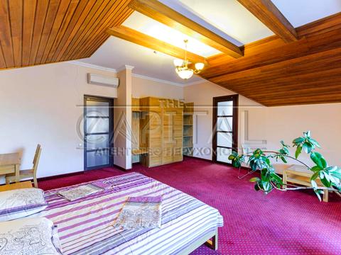 будинок за адресою Павла Загребельного вул. (Миколи Раєвського), 1