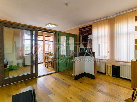 будинок за адресою Павла Загребельного вул. (Миколи Раєвського), 1