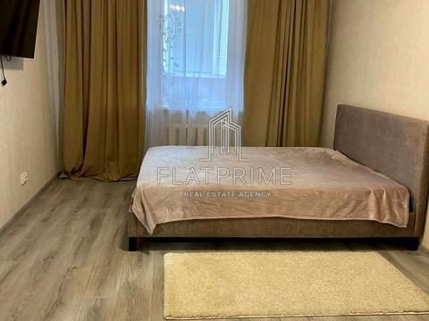 квартира за адресою Анни Ахматової вул., 41