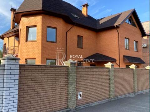 будинок за адресою Софії Русової вул.