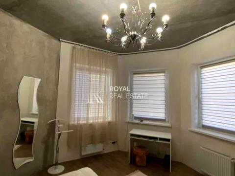 будинок за адресою Софії Русової вул.