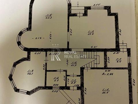 будинок за адресою Софії Русової вул.