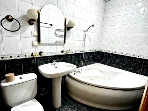 квартира за адресою Князя Ярослава Мудрого вул. (Ленінградська), 8