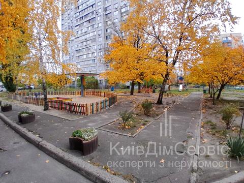 квартира за адресою Червоної Калини просп. (Володимира Маяковського), 28