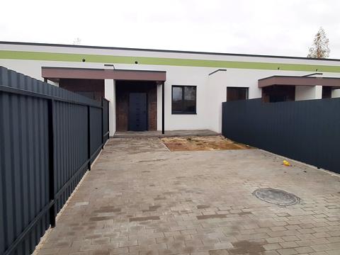 будинок за адресою Успішна, 23