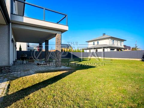 дом по адресу Шкільна