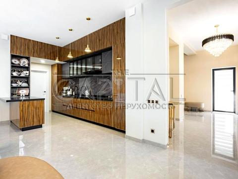 дом по адресу Шкільна