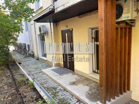 комерційна за адресою Предславинська вул., 30