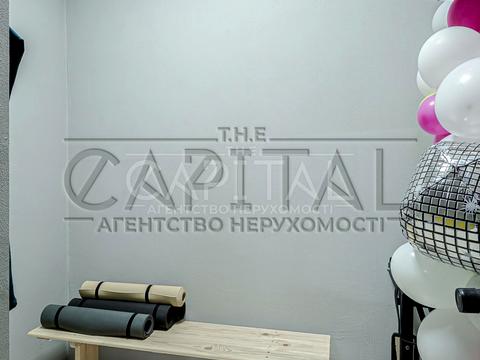 комерційна за адресою Володимира Івасюка просп. (Героїв Сталінграду), 8