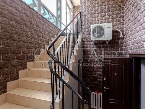 комерційна за адресою Володимира Івасюка просп. (Героїв Сталінграду), 8