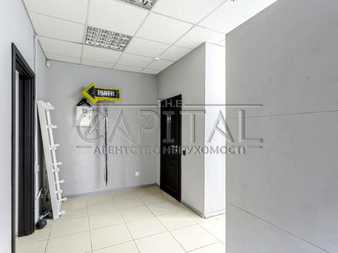 комерційна за адресою Володимира Івасюка просп. (Героїв Сталінграду), 8