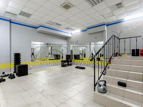 комерційна за адресою Володимира Івасюка просп. (Героїв Сталінграду), 8