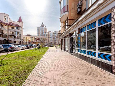 комерційна за адресою Володимира Івасюка просп. (Героїв Сталінграду), 8