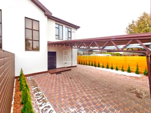 будинок за адресою Русанівські сади вул.