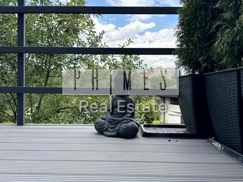 будинок за адресою Листопадна вул.