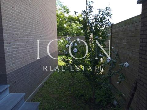 дом по адресу 53-тя А Садова ул.