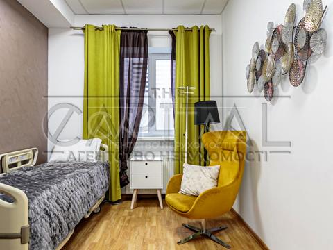 комерційна за адресою Берестейське шосе (Брест-Литовське), 19-А