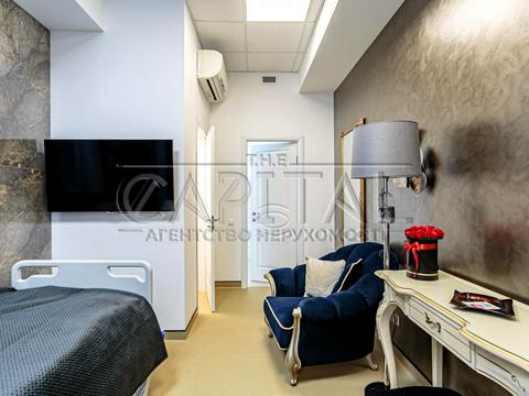 комерційна за адресою Берестейське шосе (Брест-Литовське), 19-А