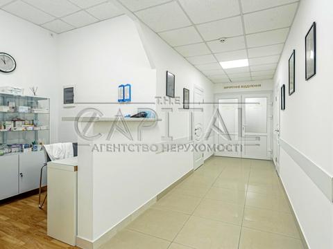 комерційна за адресою Берестейське шосе (Брест-Литовське), 19-А