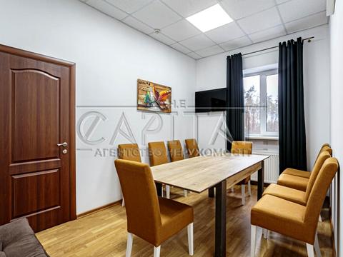 комерційна за адресою Берестейське шосе (Брест-Литовське), 19-А