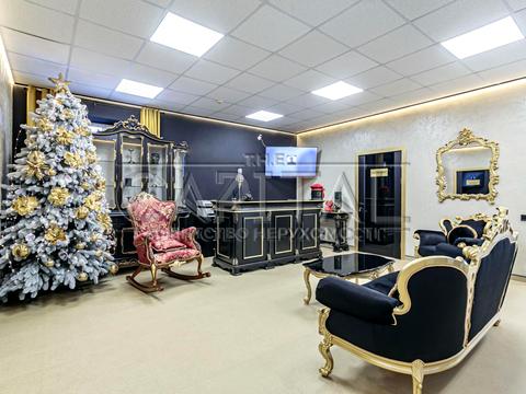 комерційна за адресою Берестейське шосе (Брест-Литовське), 19-А