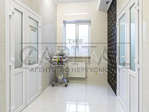 комерційна за адресою Берестейське шосе (Брест-Литовське), 19-А