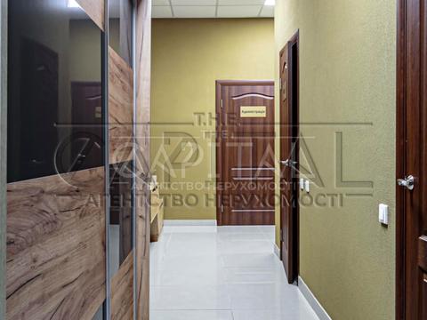 комерційна за адресою Берестейське шосе (Брест-Литовське), 19-А