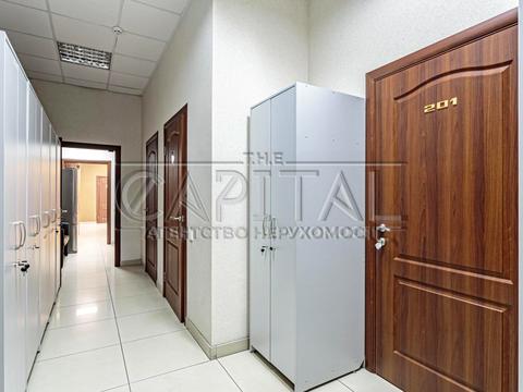 комерційна за адресою Берестейське шосе (Брест-Литовське), 19-А