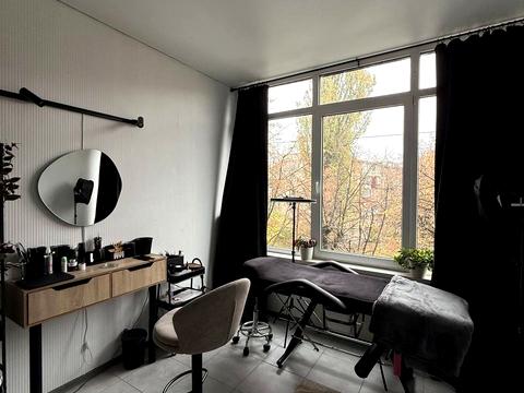 комерційна за адресою Проскурівська вул., 74а