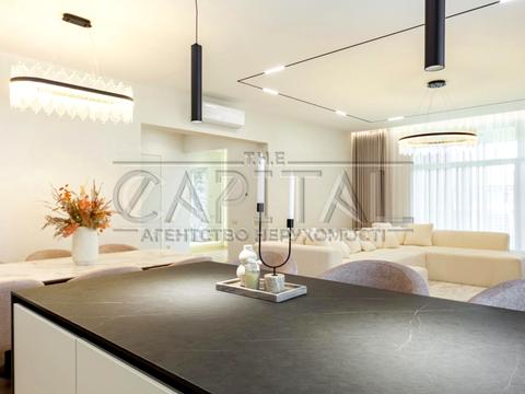 будинок за адресою Весела