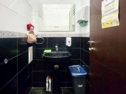 комерційна за адресою Академіка Богомольця вул., 7/14