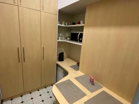 комерційна за адресою Предславинська вул., 30