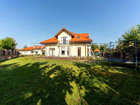 дом по адресу Джерельна