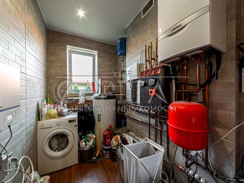 дом по адресу Джерельна