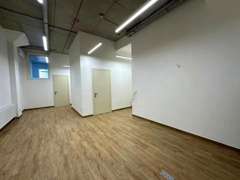 комерційна за адресою Набережна Перемоги вул., 115
