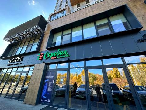 комерційна за адресою Набережна Перемоги вул., 115