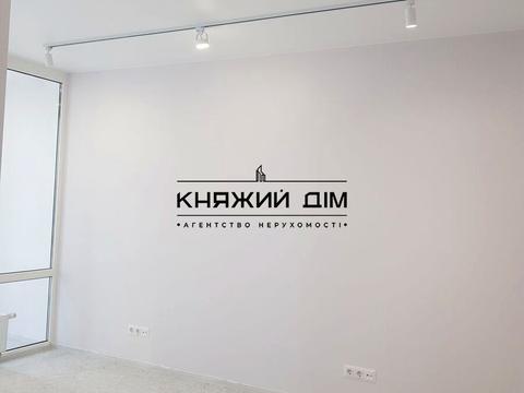 комерційна за адресою Дніпровська набережна вул., 20-Б