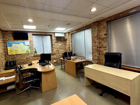 комерційна за адресою Степана Бандери вул. (Шмідта), 4