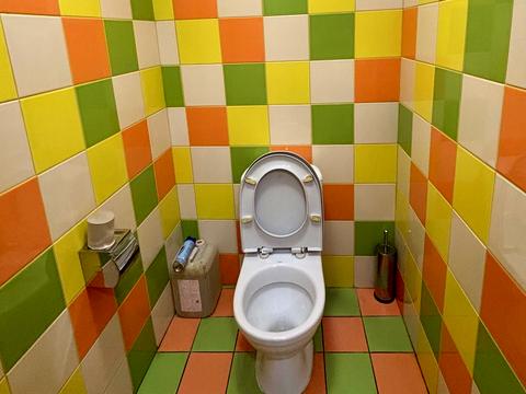 комерційна за адресою Степана Бандери вул. (Шмідта), 4