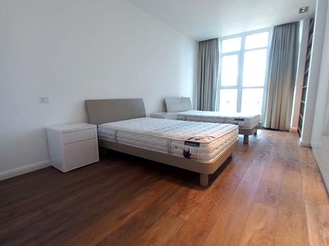 квартира за адресою Андрія Верхогляда вул. (Михайла Драгомирова), 16