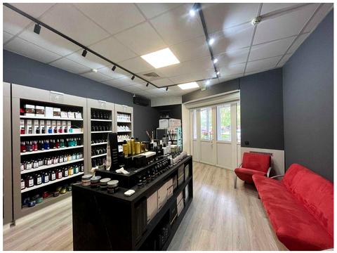 комерційна за адресою Володимира Івасюка просп. (Героїв Сталінграду), 10-А