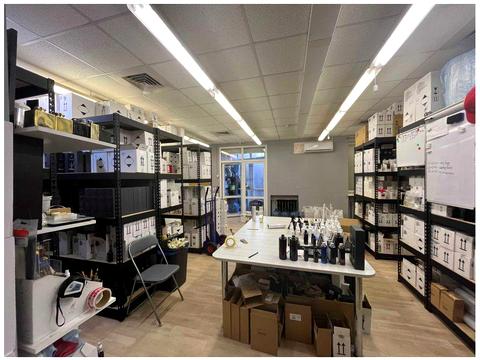 комерційна за адресою Володимира Івасюка просп. (Героїв Сталінграду), 10-А