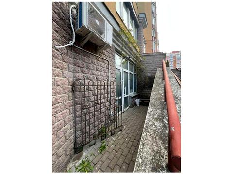 комерційна за адресою Володимира Івасюка просп. (Героїв Сталінграду), 10-А