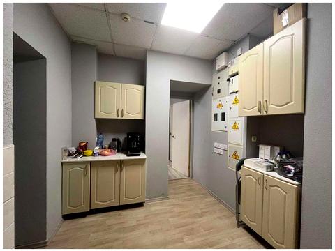 комерційна за адресою Володимира Івасюка просп. (Героїв Сталінграду), 10-А