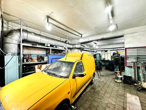 коммерческая по адресу Конюшенный пер., 22