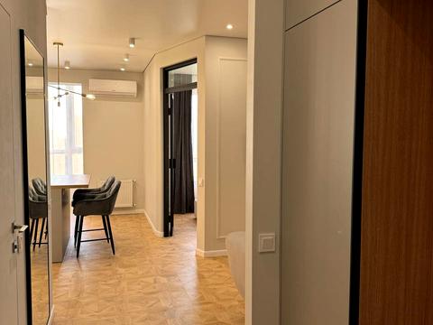 квартира за адресою Домбровського вул., 75