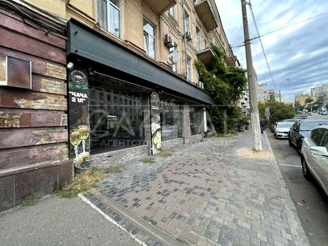 комерційна за адресою Золотоустівська вул., 2/4